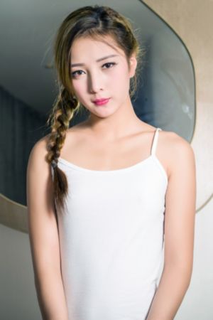 男人狂揉吃奶胸视频_蓝光完整视频观看