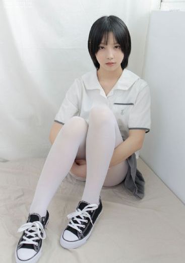 吻戏激情摸胸_BD在线手机播放