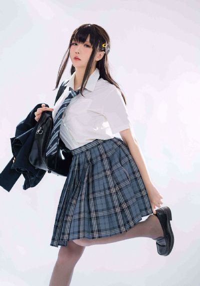 美女脱光app_剧情片神马影院手机在线