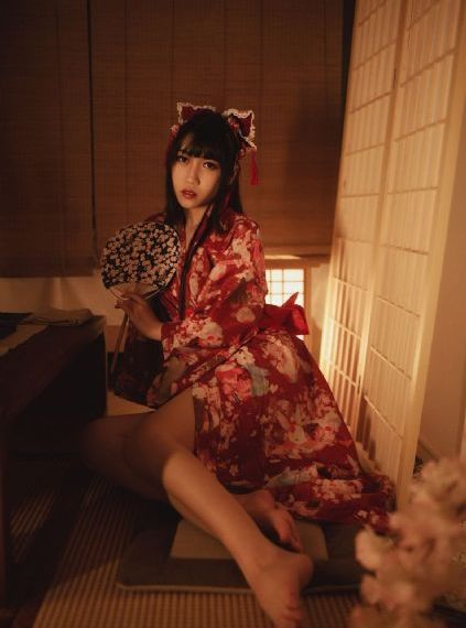 女机械人完整版_90集免费观看