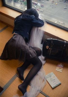 美女不穿衣服视频网站_高清在线观看